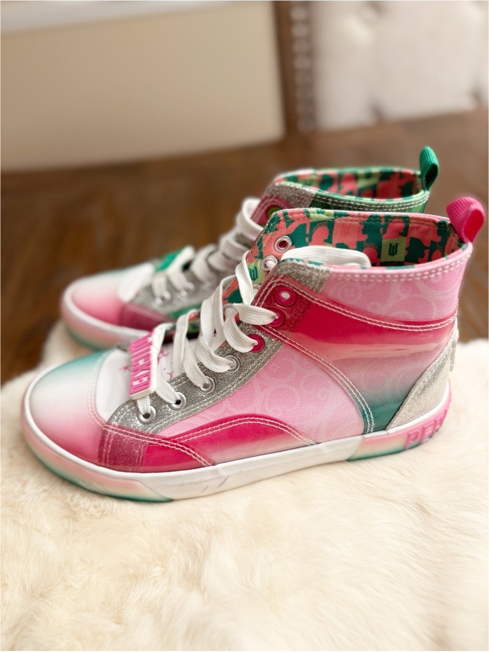 Wicked novelty high top sneakers 6.5 - Picture 4 of 8